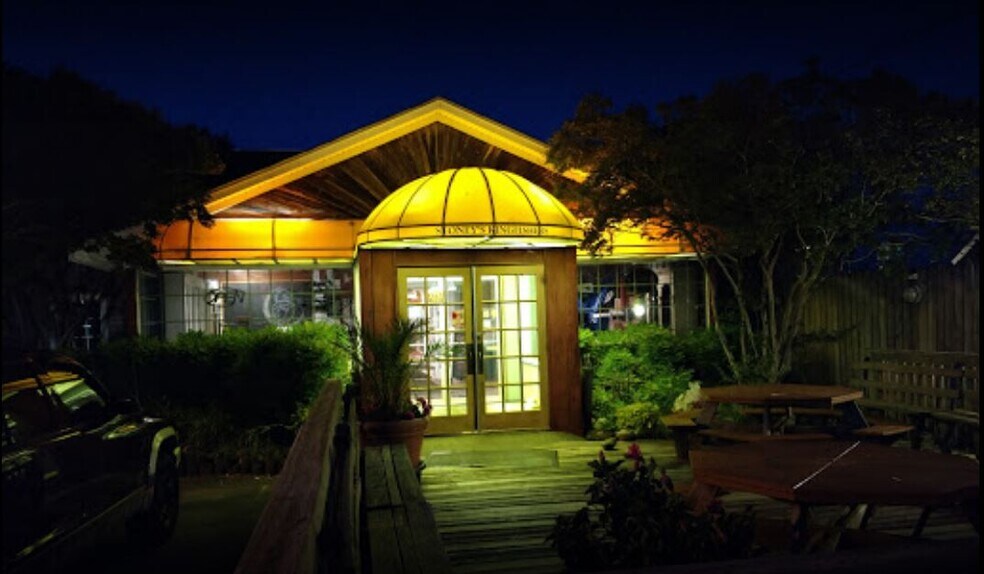 More Photos Of 14442 Solomons Island Rd, Solomons Restaurant For Lease