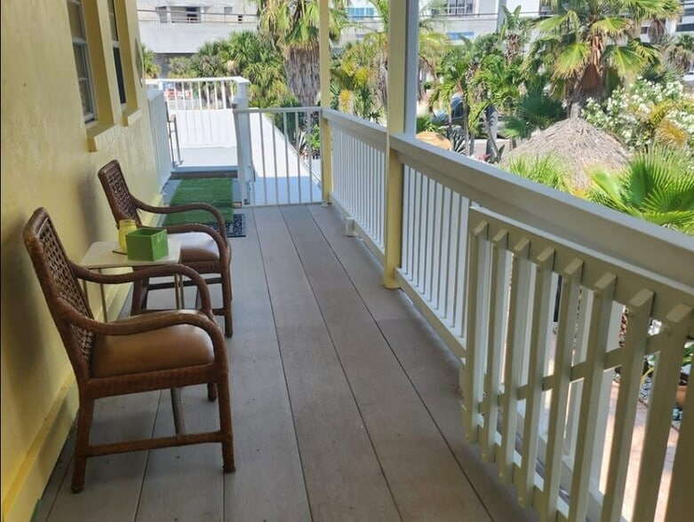 More Photos Of 415 Hamden Dr, Clearwater Beach Hotel For Sale