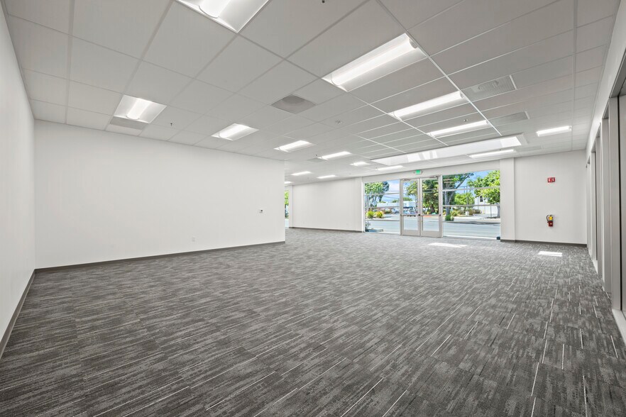 More Photos Of 1180 O'Brien Dr, Menlo Park Research And Development For Lease