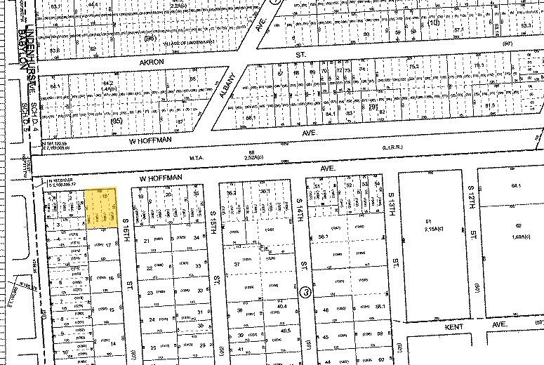 More Photos Of 651-655 W Hoffman Ave, Lindenhurst Manufacturing For Lease