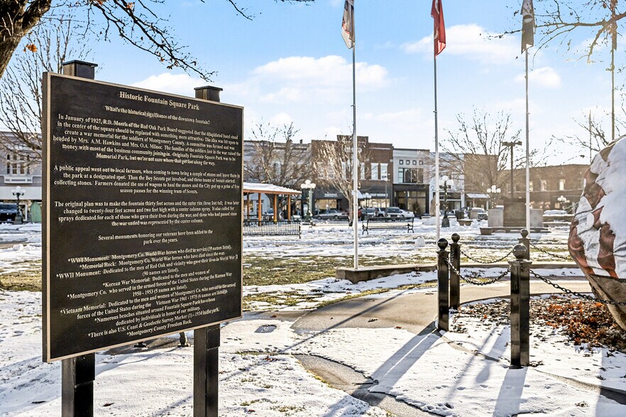 More Photos Of 418 E Coolbaugh St, Red Oak Storefront Retail Residential For Sale