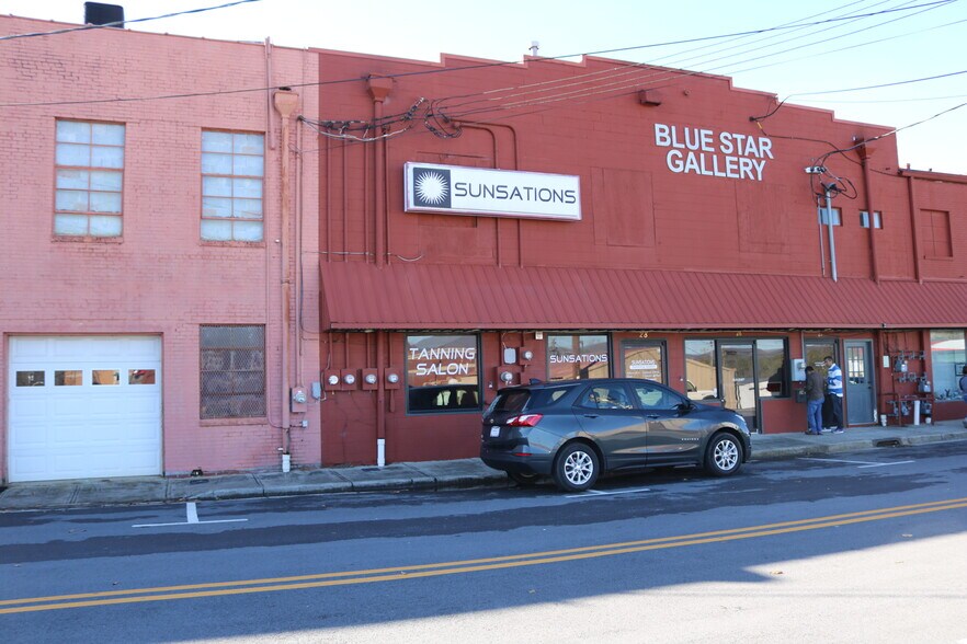 More Photos Of 24-28 S East St, Jasper Storefront Retail Residential For Lease