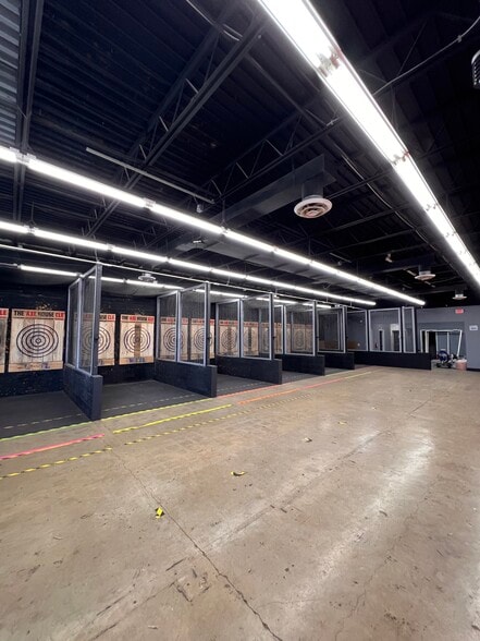 More Photos Of 7381-7399 State Rd, Parma General Retail For Lease