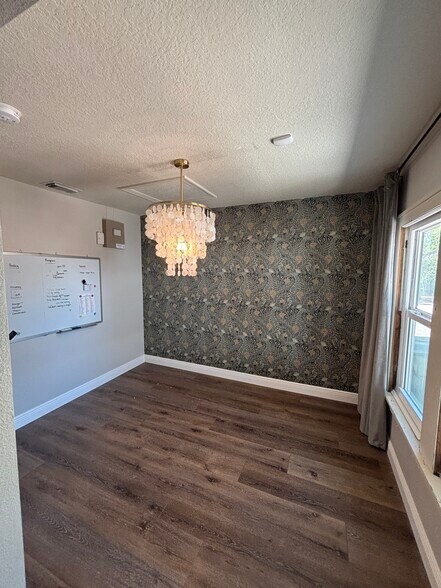 More Photos Of 2419 Manatee Ave, Bradenton Freestanding For Sale