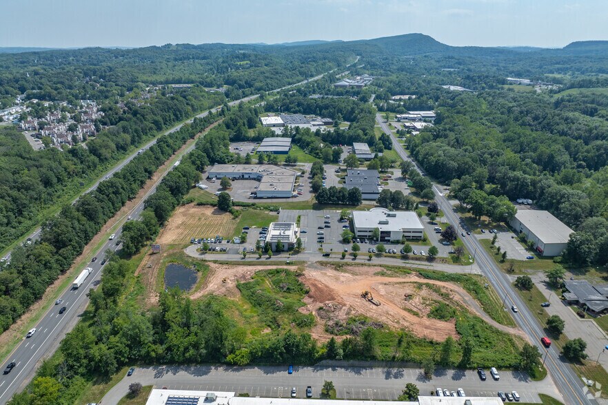 More Photos Of 100 Centerpoint, Middletown Land For Sale