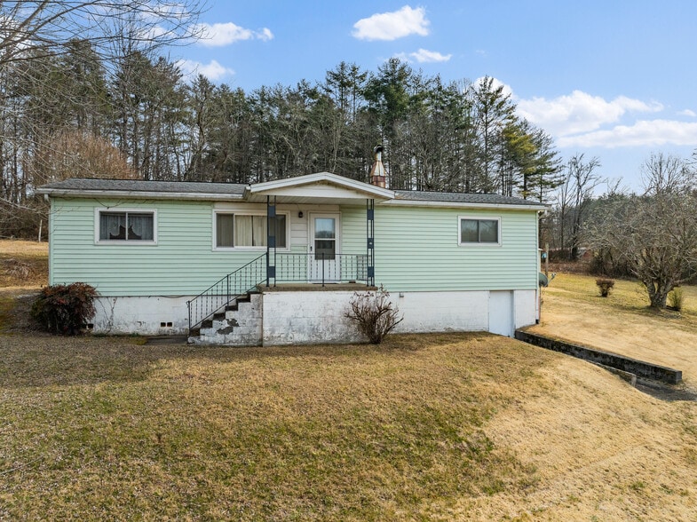 More Photos Of 146 Monteith Rd, Brevard Multifamily For Sale