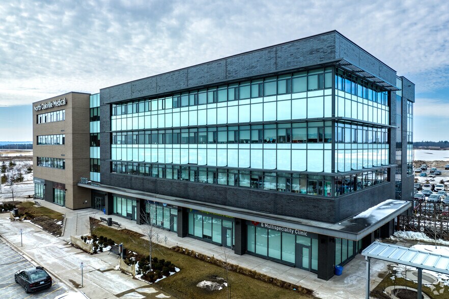 More Photos Of 3075 Hospital Gate, Oakville Medical For Lease
