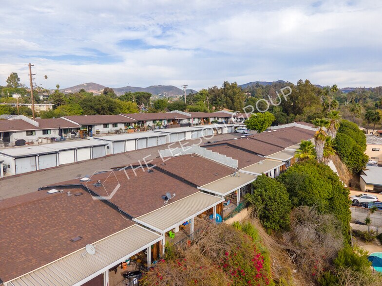 More Photos Of 1010 Clearbrook Ln, Vista Apartments For Sale