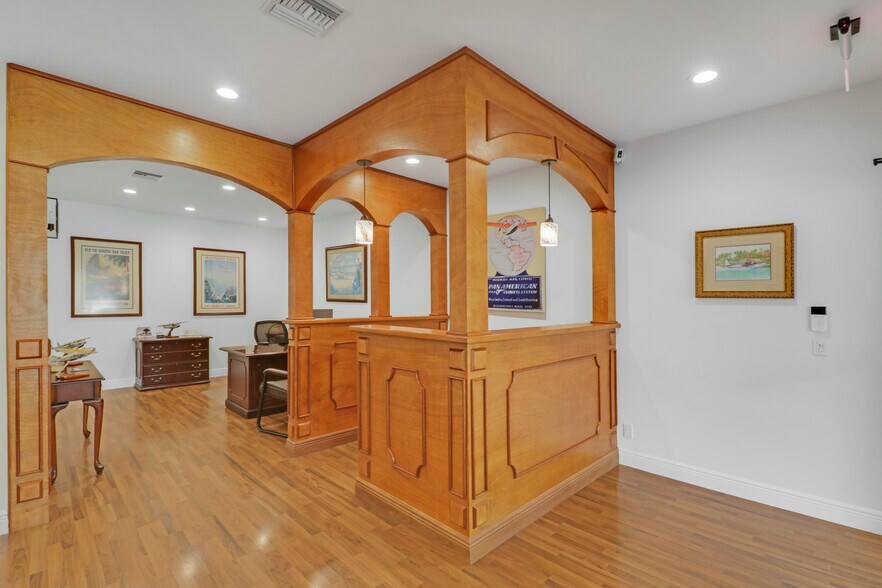 More Photos Of 725 N Hwy A1A, Jupiter Medical For Sale