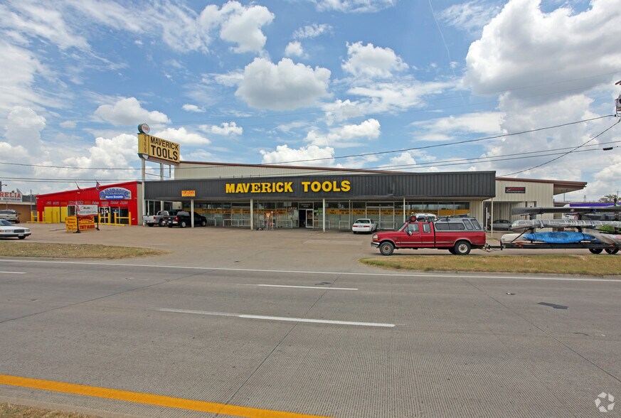 More Photos Of 10220 Harry Hines Blvd, Dallas General Retail For Sale