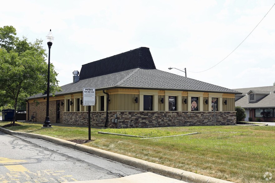 More Photos Of 18055 Bagley Rd, Middleburg Heights Fast Food For Lease