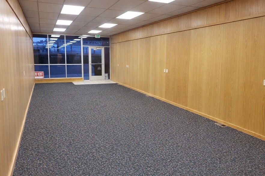 More Photos Of 649 N Front St, Rock Springs Warehouse For Lease