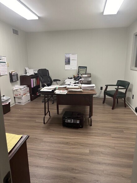 More Photos Of 933 Ridge Rd, Duson Service For Lease