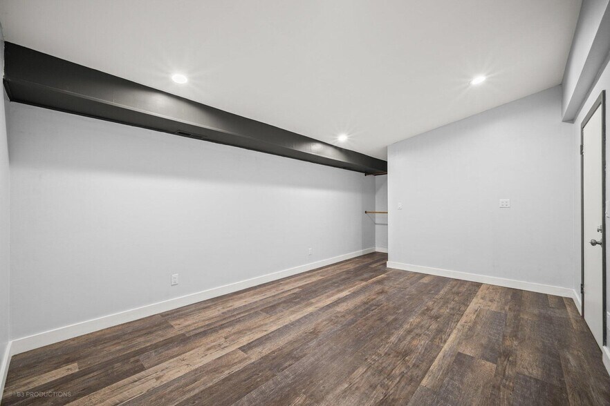 More Photos Of 523 W Chicago Ave, East Chicago Medical For Lease