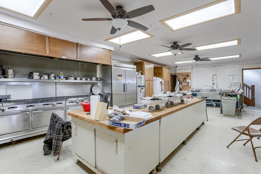 More Photos Of 3001 Connor Ave, Kansas City Specialty For Sale