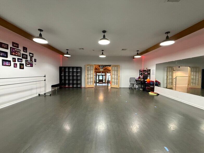 More Photos Of 120 W Boylston St, Worcester Freestanding For Sale