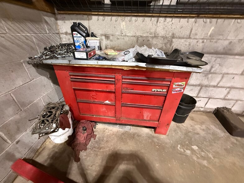 More Photos Of 69 Railroad Ave, Dora Specialty For Sale