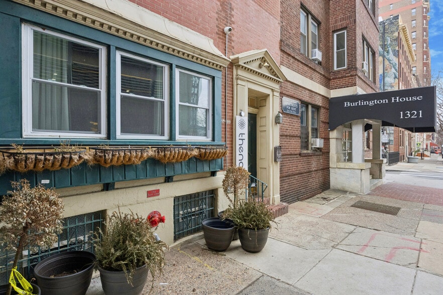 More Photos Of 1325 Spruce St, Philadelphia Hotel For Sale