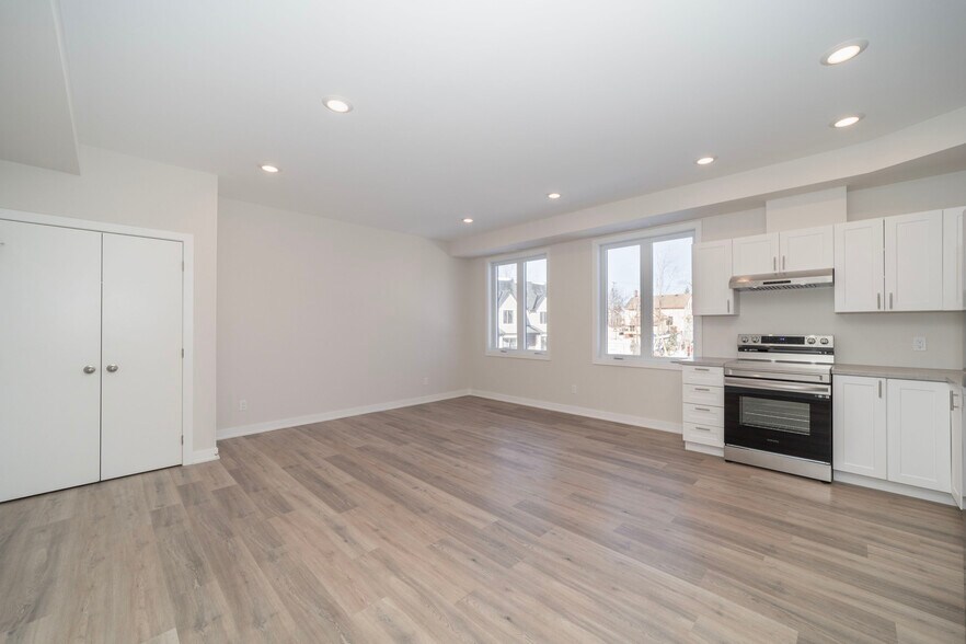 More Photos Of 36 Main St E, Mississippi Mills Apartments For Sale