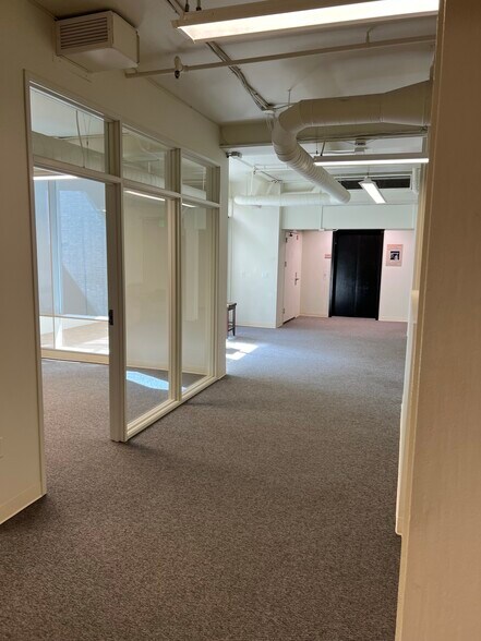 More Photos Of 1100-1106 11th St, Sacramento Office For Lease