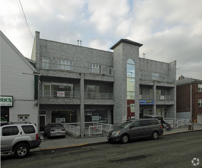More Photos Of 4338-4342 162nd St, Flushing Storefront Retail Office For Sale