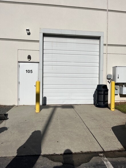 More Photos Of 3200 Gateway Centre Blvd, Morrisville Industrial For Lease