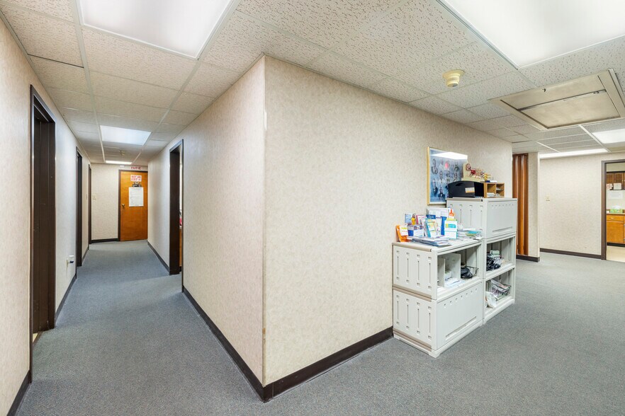 More Photos Of 1612 W Plaza Dr, Tallahassee Medical For Sale