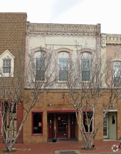 Primary Photo Of , Hampton General Retail For Sale