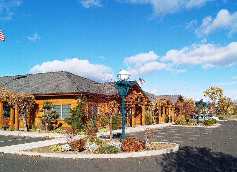 More Photos Of 3901 Creekside Loop, Yakima Medical For Lease
