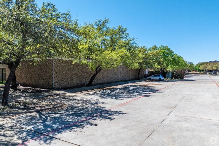 More Photos Of 1111 Digital Dr, Richardson Showroom For Sale