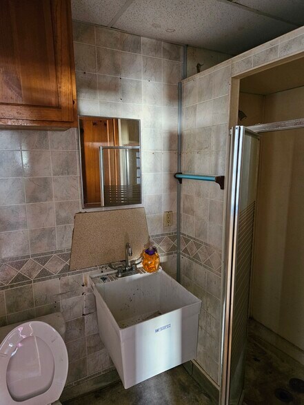 More Photos Of 2704 W Azeele St, Tampa Warehouse For Sale