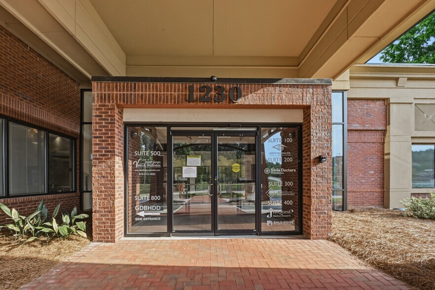 More Photos Of 1230 Bald Ridge Marina Rd, Cumming Medical For Lease