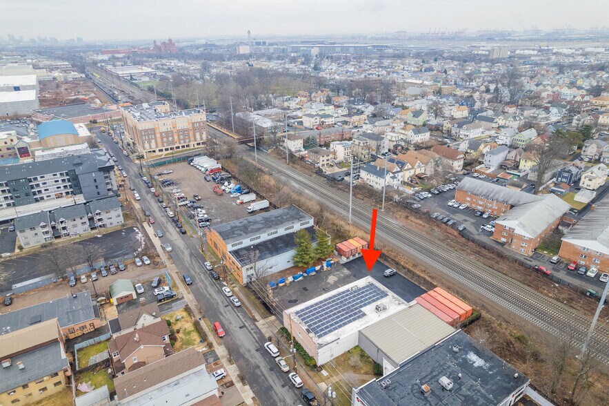 More Photos Of 663 Pennsylvania Ave, Elizabeth Warehouse For Lease