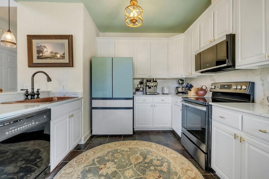 More Photos Of 4004 Golf Course Rd, Perry Lodge Meeting Hall For Sale