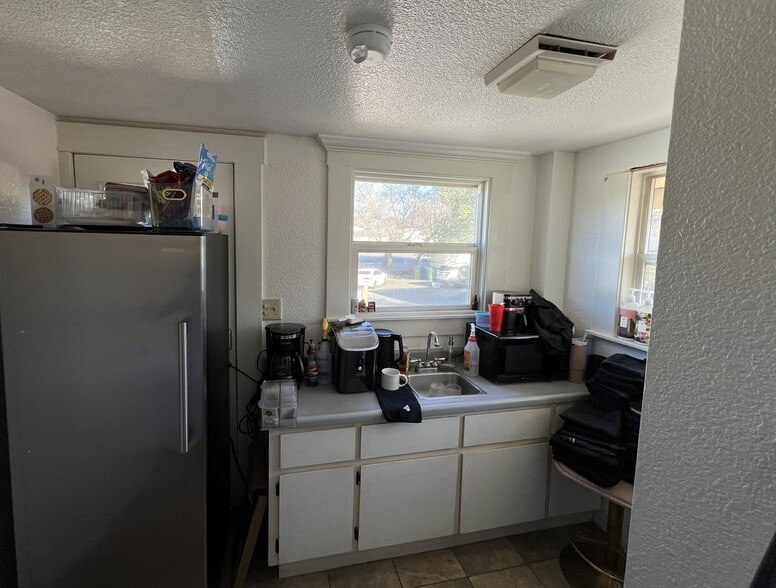 More Photos Of 601 Riley St, Folsom Office For Sale