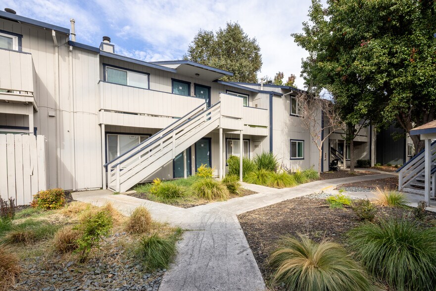 More Photos Of 2228 Edison Ave, Sacramento Apartments For Sale