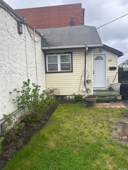 More Photos Of 847 Prospect ave, Westbury Medical For Sale