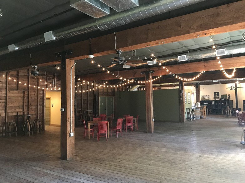 More Photos Of 13 Railroad St, Hood River Winery Vineyard For Lease