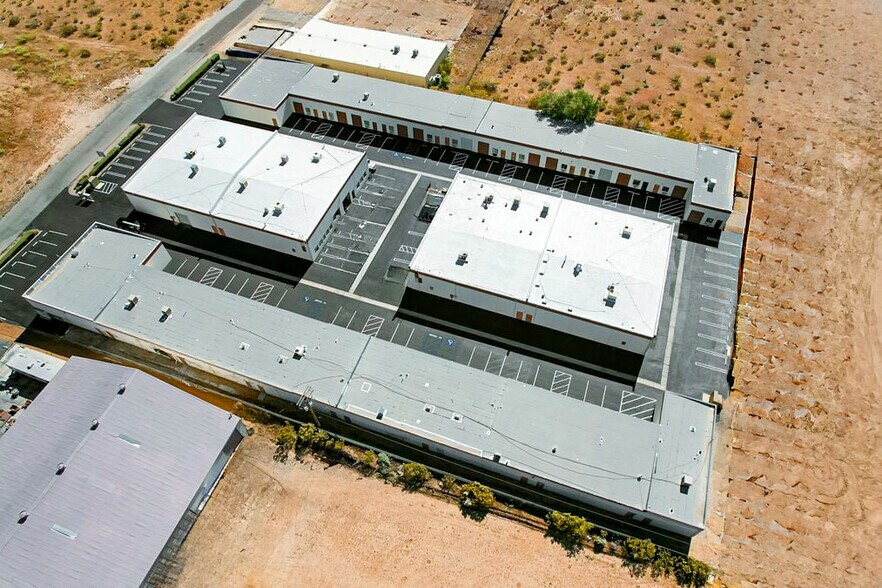 More Photos Of 17525 Alder St, Hesperia Warehouse For Lease