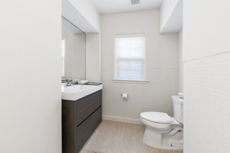 More Photos Of 2246 Bissonnet St, Houston Medical For Lease