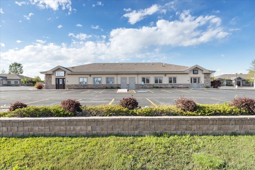 Primary Photo Of 4100-4140 Laramie St, Cheyenne Medical For Sale