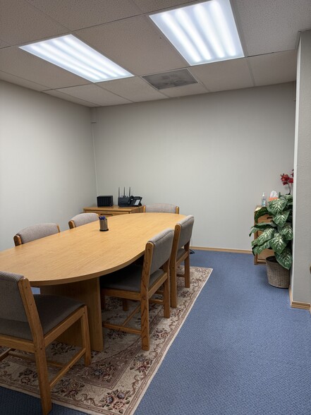 More Photos Of 1919 N Pearl St, Tacoma Office For Sale