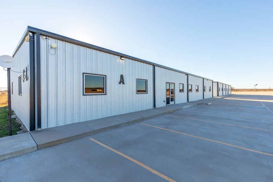 More Photos Of 4517 Derrick Dr, Abilene Office For Lease