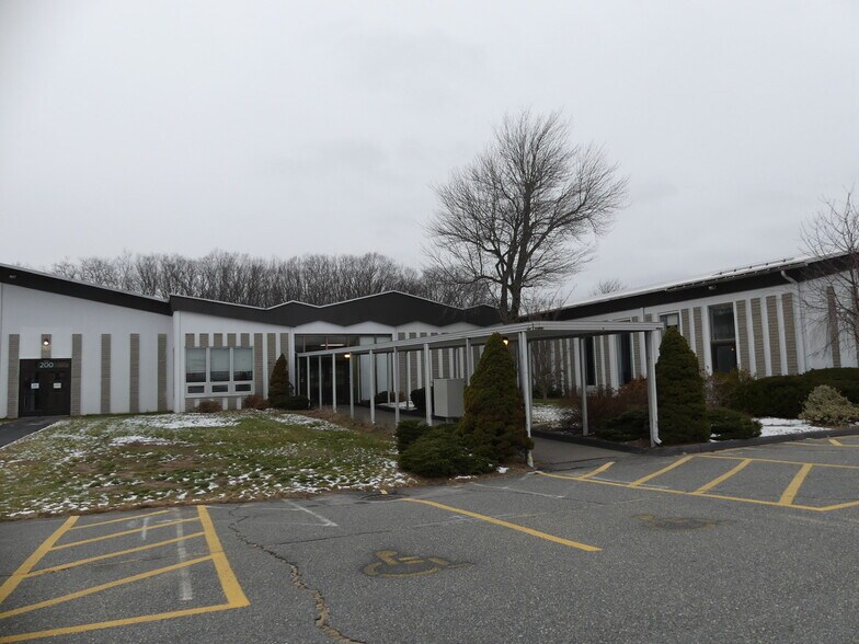 More Photos Of 216 W Boylston St, West Boylston Warehouse For Lease