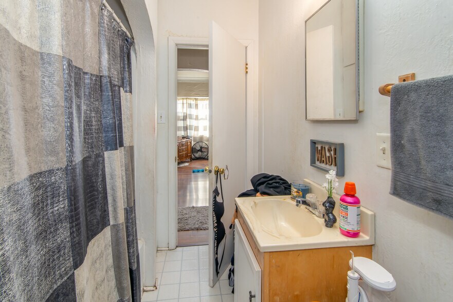 More Photos Of 1332 W Beecher Rd, Adrian Storefront For Sale