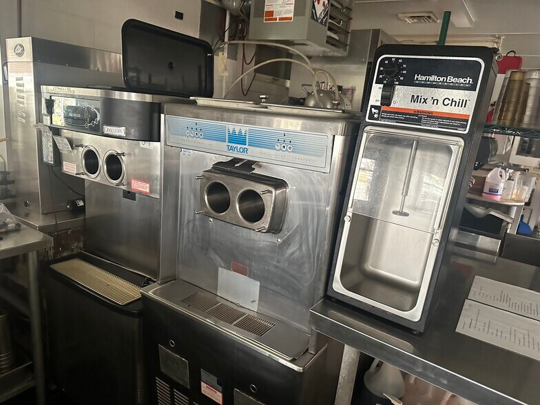 More Photos Of 811 W Findlay St, Carey Restaurant For Sale