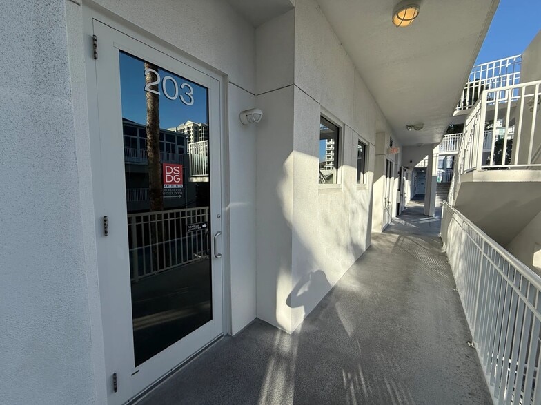 More Photos Of 1348-1358 Fruitville Rd, Sarasota Office Residential For Lease