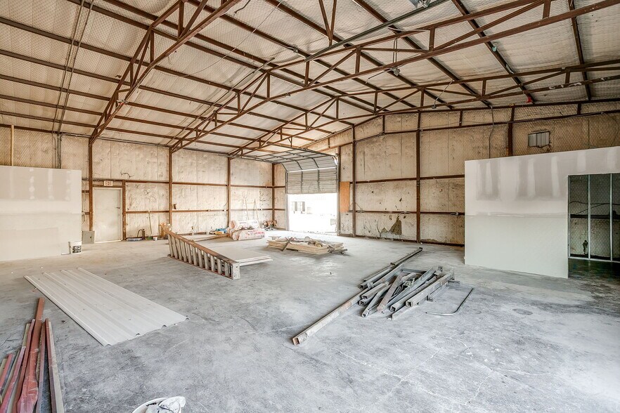 More Photos Of 3019 Keller Hicks Rd, Fort Worth Unknown For Lease