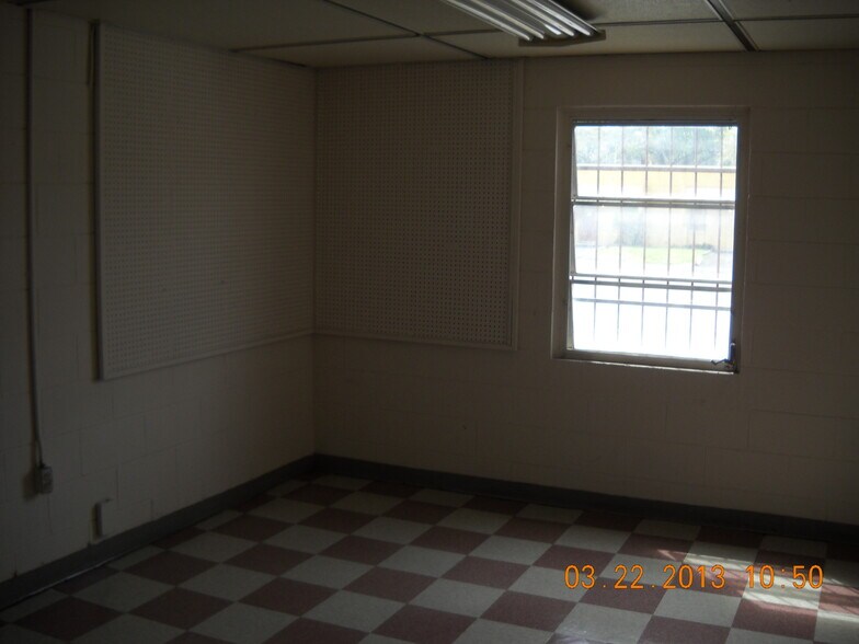 More Photos Of 1701-1717 Acme St, Orlando Warehouse For Lease