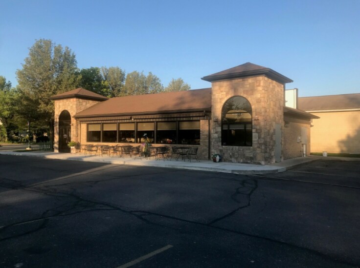 More Photos Of 8200 Macomb St, Grosse Ile Restaurant For Sale